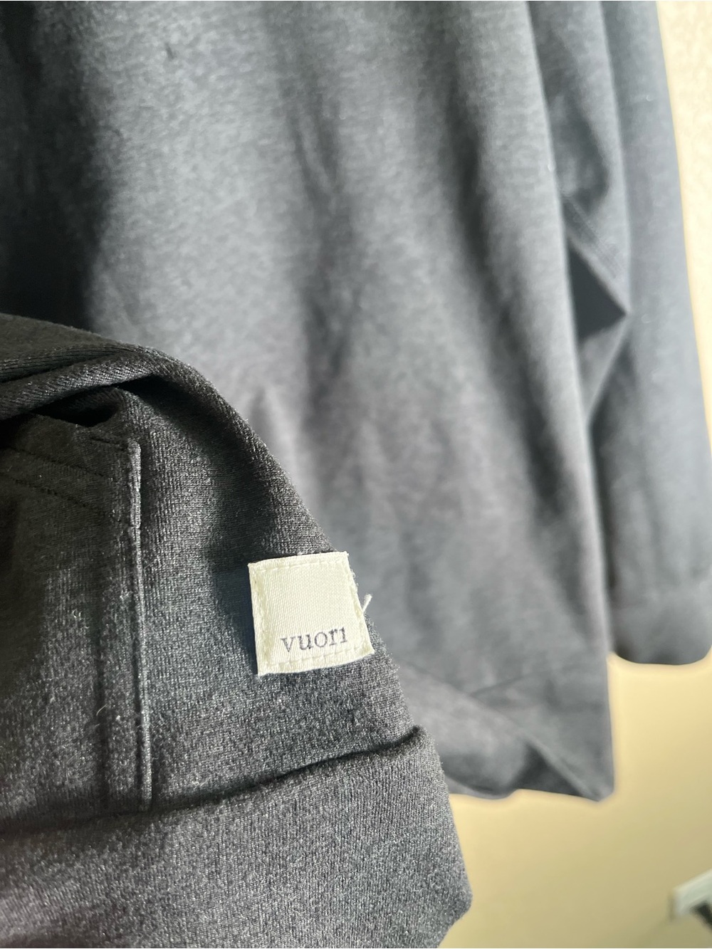 Vuori Women’s Halo Performance Hoodie Full Zip Jacket Black Heather VW268 Large - Picture 5 of 7